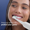 Oral-B Pro 1000 Rechargeable Electric Toothbrush, White - Image 3