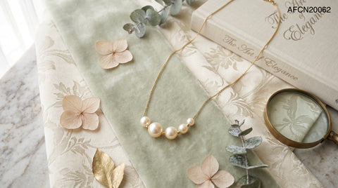 The Bubble Smile Necklace.